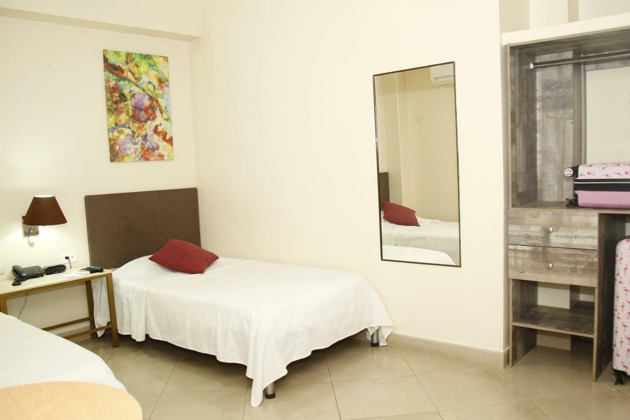 Hotel Varadero Internacional Guayaquil Bagian luar foto